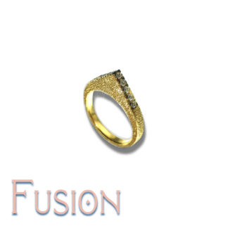 14k Yellow Gold Giza Skyline Ring, Stardust Finish, Set with 10 Lab-Grown White Diamonds